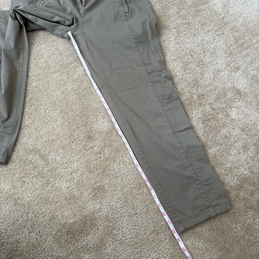 Chico Womens 1 US 8 Army Green Cargo Pants With Gold Accents: Casual Work - Picture 5 of 8